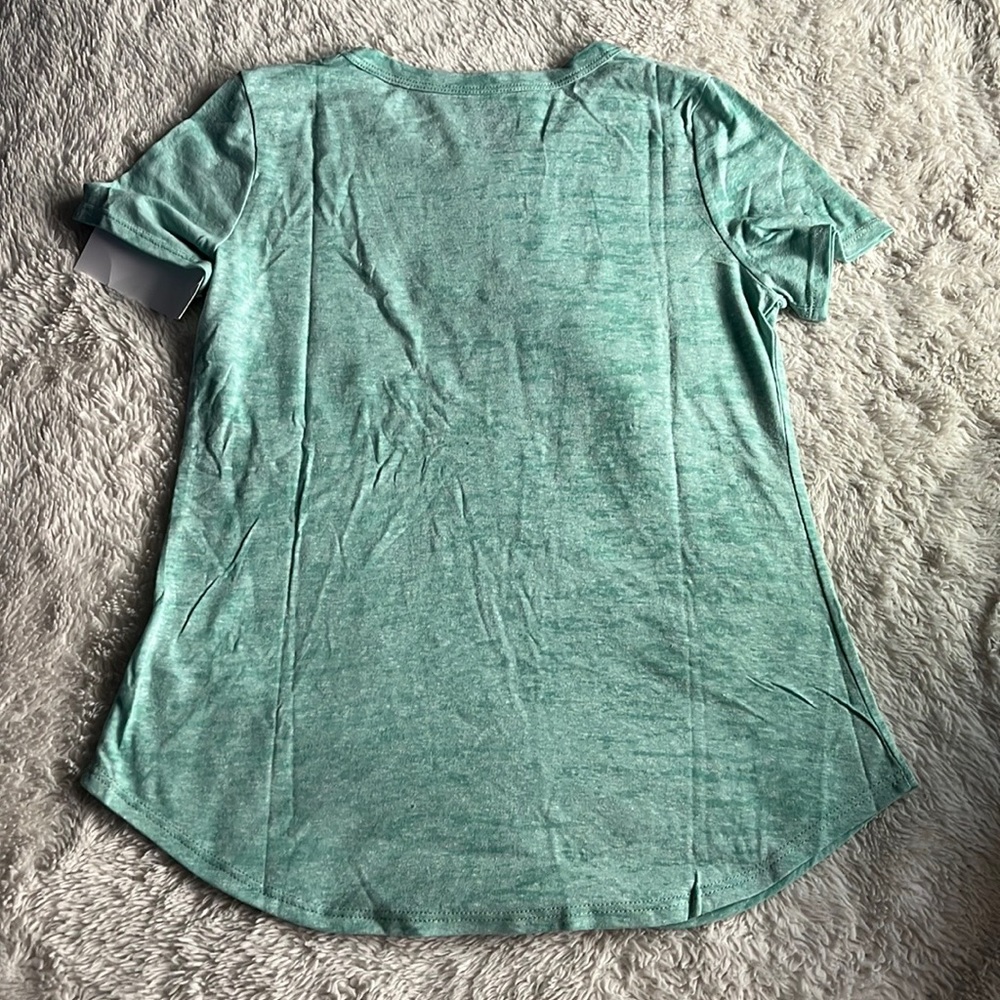New Roxy Tee - Picture 4 of 5